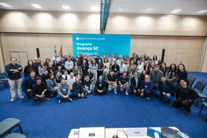Capacitação de agentes regionais do Avança SC, em Florianópolis