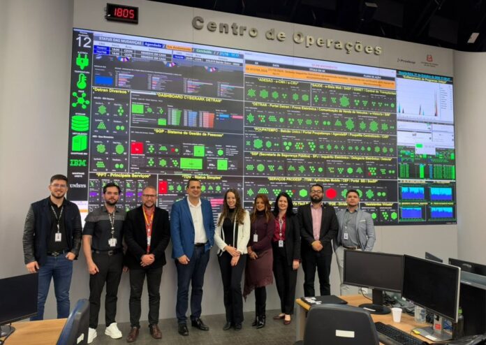 Representantes da Secretaria de Ciência, Tecnologia e Inovação de Santa Catarina em visita técnica a órgãos do governo de São Paulo.