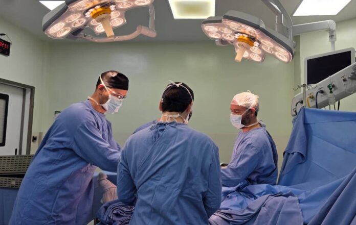 Fachada ou equipe médica do Hospital São José, em Criciúma, que realiza cirurgias ortopédicas e cardíacas pelo SUS.