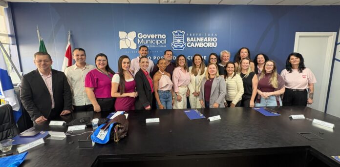 Reunião do Colegiado de Gestores Municipais de Convênios (CGMC) da Amfri, em Balneário Camboriú
