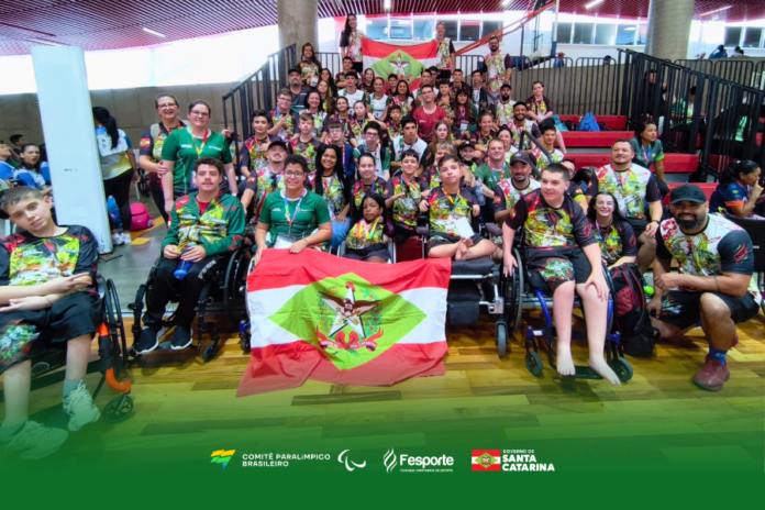 Estudantes-atletas com deficiência em atividade esportiva, representando Santa Catarina nas Paralimpíadas Escolares 2026