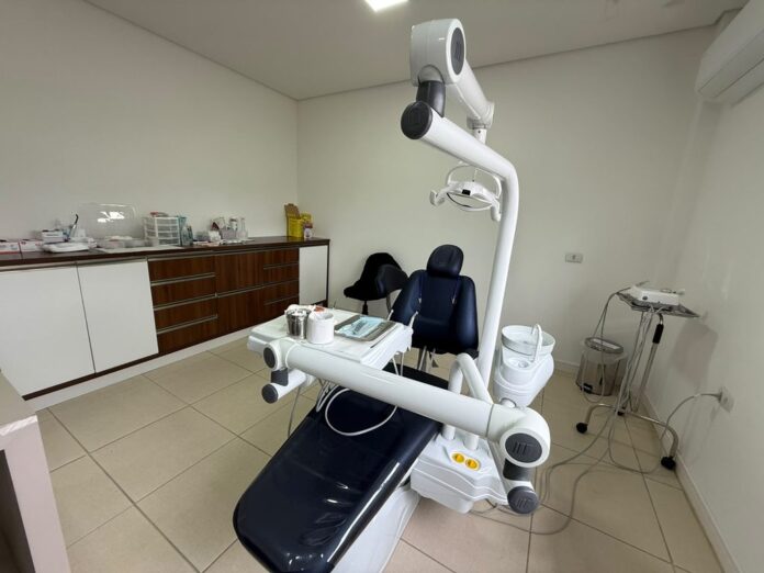 Cadeira odontológica do novo atendimento para servidores municipais de Itapema